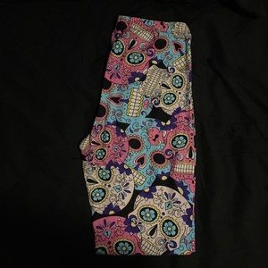 LuLaRoe One Size leggings, Día de los Muertos Skull pattern